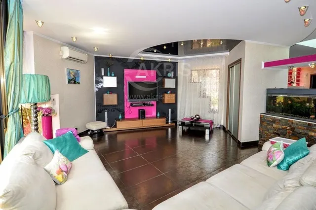 Chalet Independiente en Lloret de Mar — 13