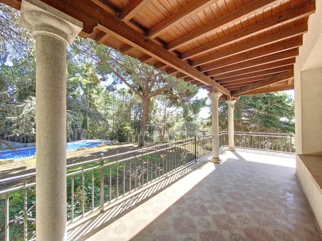 Preciosa casa estilo inglés situada en l’Ametlla del Vallès — 7