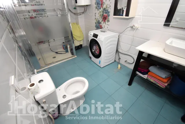 AMPLIA CASA CON GARAJE Y GRAN TERRAZA Y UNA SEGUNDA VIVIENDA — 35
