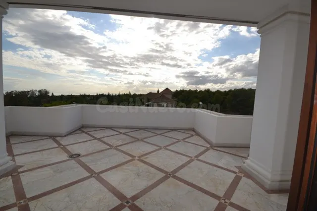 Ático 4 habitaciones 370m² en alquiler - Altos de Estepona - foto 5