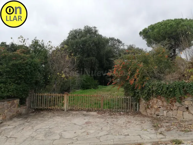 Solar urbano para 2 casas aisladas con posibilidad de segreg - foto 3