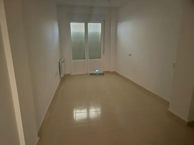 Apartamento de 1 dormitorio con garaje y trastero. Centro Tarancon — 4