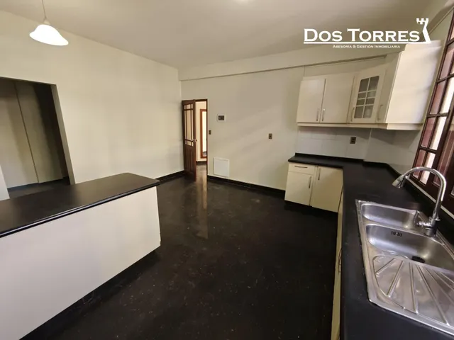 Bs.-3.500 En alquiler Amplio Departamento de 3 dormitorios, garaje y patio, proximo al IC NORTE (MELCHOR) — 12