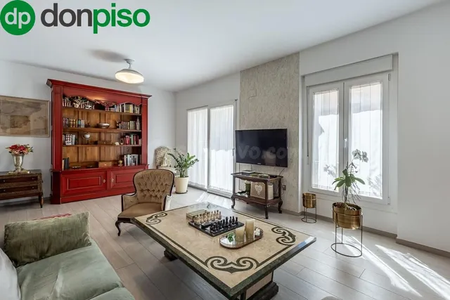 PISO COMPLETAMENTE REFORMADO EN CALLE RECOGIDAS — 3