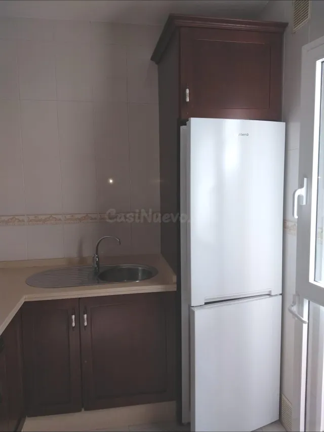 ESTUPENDO PISO EN ALQUILER PARA DOS PERSONAS - foto 3