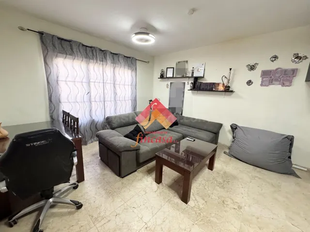 ESTUPENDA CASA EN ZONA DE ARENAL