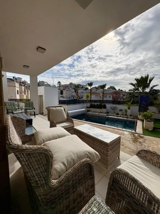 Villa 3 habitaciones 225m² en venta - Pueblo 5 — 6