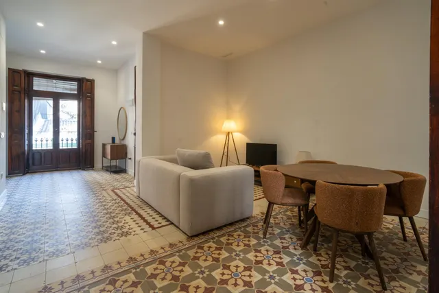 Elegancia junto al mar: fantástico piso reformado en el Cabanyal — 9