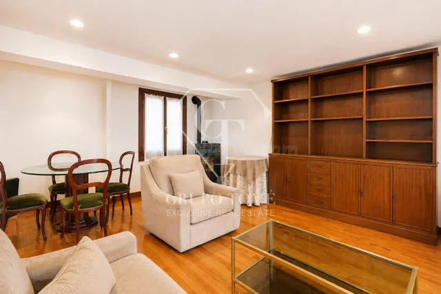 Vivienda acogedora con balcón y vistas despejadas — 9