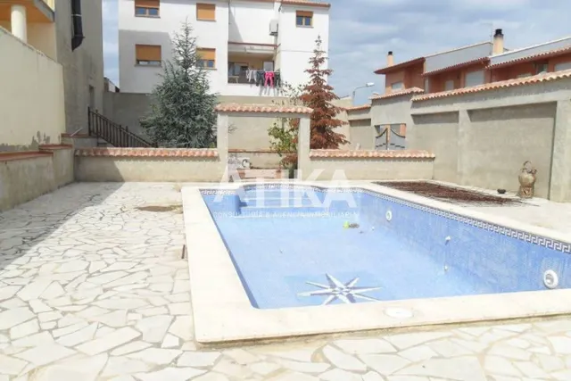 SOLAR URBANO A LA VENTA EN AGULLENT. — 6