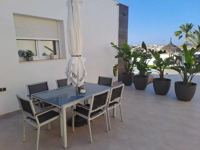 Hermosa villa con dos apartamentos separados y un estudo — 7