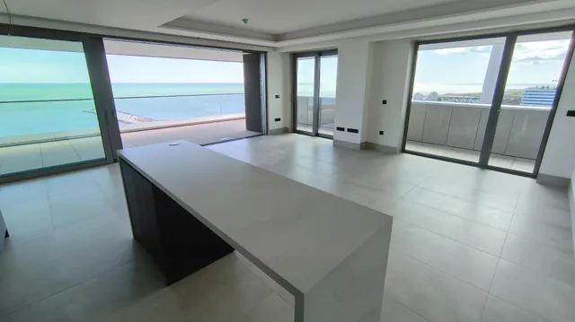¡Exclusivo Piso de Lujo en las Málaga Towers! — 8