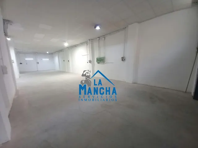 *150.000€* INMOBILIARIA LA MANCHA VENDE LOCAL RECIÉN REFORMADO EN LA ZONA EL PILAR DE 150M2. — 8