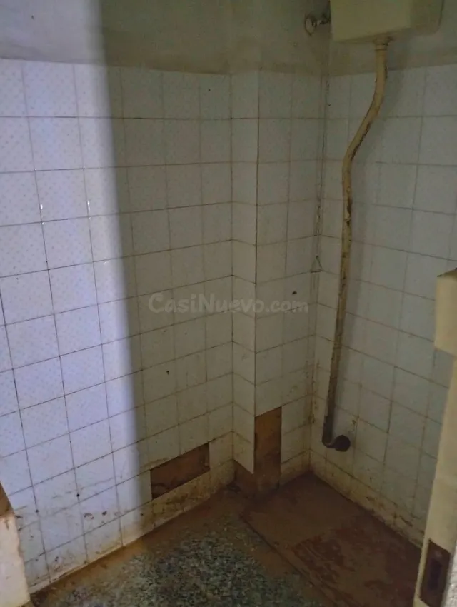 Local comercial 86m² en venta - Vias del tren - foto 3