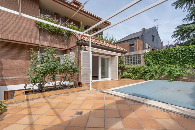 Excepcional chalet pareado cerca a Avenida Europa en Pozuelo de Alarcón — 21