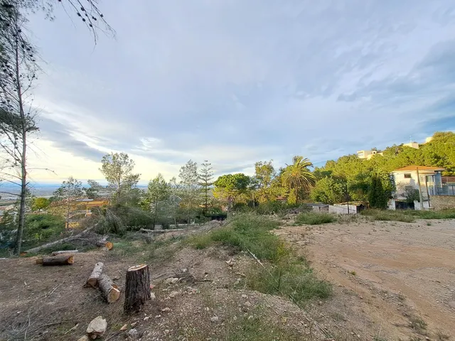 TERRENO URBANO EN VENTA — 8