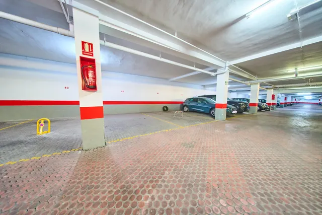 Piso Alminares del Genil, pisazo de 195 m2 con piscina, sauna y gimnasio — 38