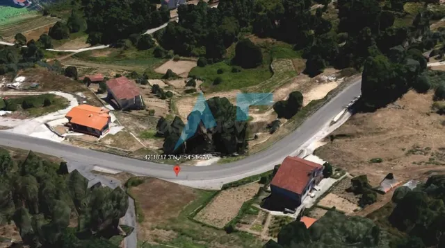 Finca urbanizable con proyecto en Moreiras (Toén), a menos d - foto 5