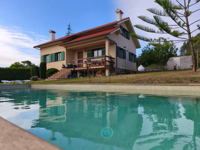 Chalet con piscina en el Raso, Ares - foto 2