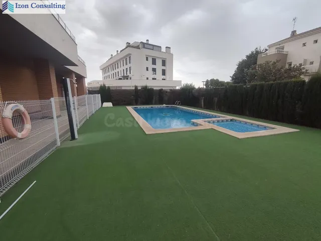 Semiático, 2 dormitorios y un baño, con garaje — 2