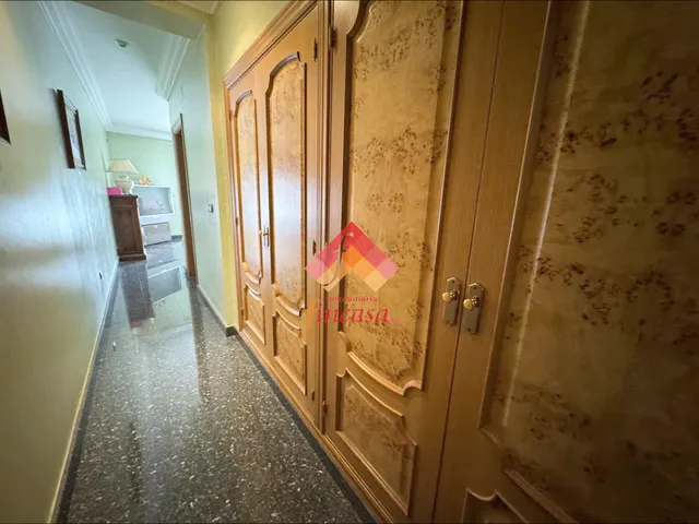 Gran piso en el centro con cochera cerrada — 11
