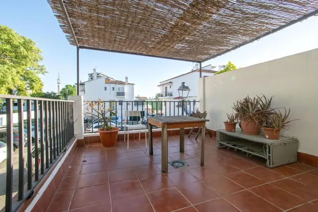 Estupenda vivienda pareada en Tomares en Urbanización Sport  - foto 4