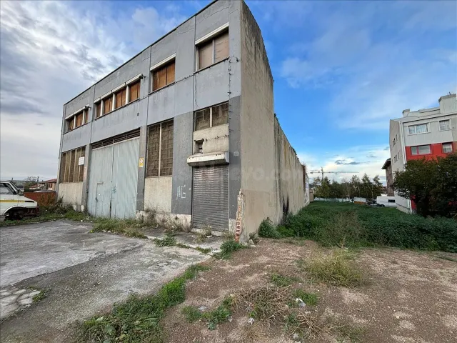Piso 1590m² en venta - Tremañes - foto 2