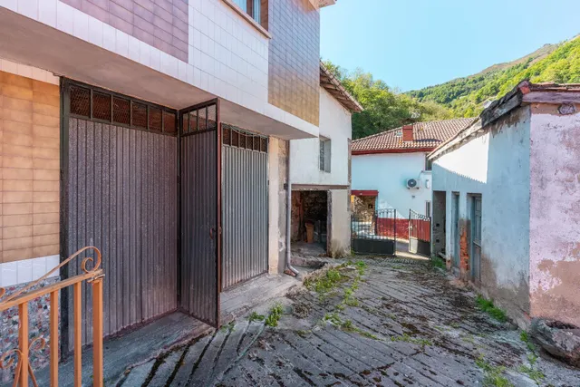 Estupenda propiedad, ¡lista para entrar a vivir entre montañas! Bello, concejo de Aller. — 35