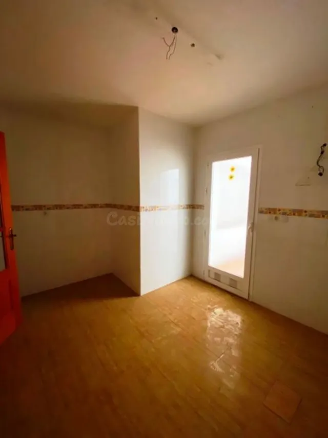 PISO DE 3 DORMITORIOS Y 2 BAÑOS COMPLETOS EN LA GANGOSA!! MU - foto 5