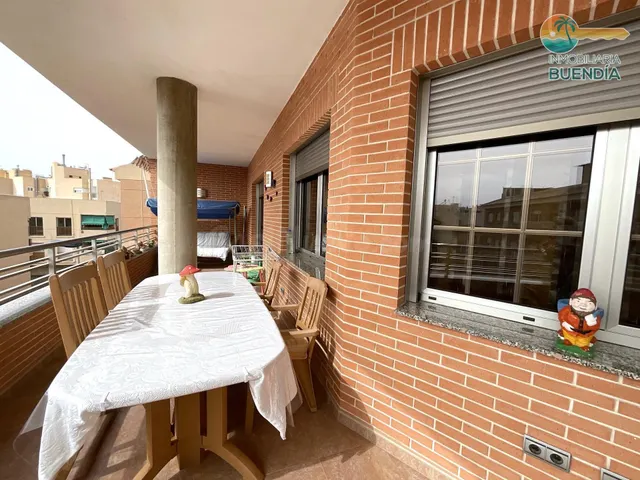 ESPECTACULAR Y EXCLUSIVA CASA INDEPENDIENTE EN PRIMERA PLANT - foto 4