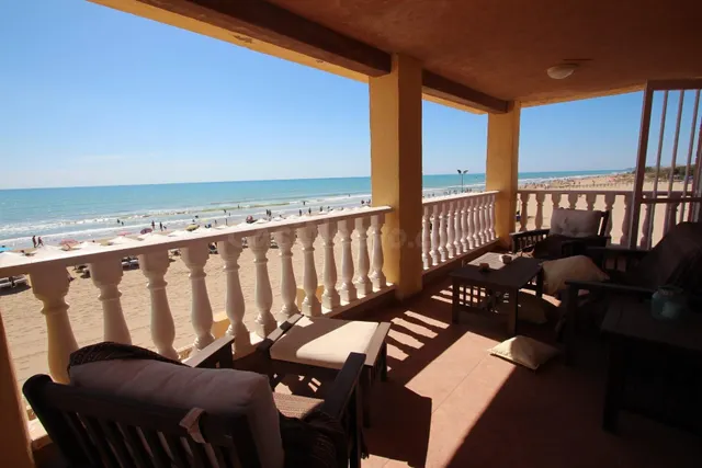 Espectacular chalet con acceso desde la playa de Guardamar d - foto 2