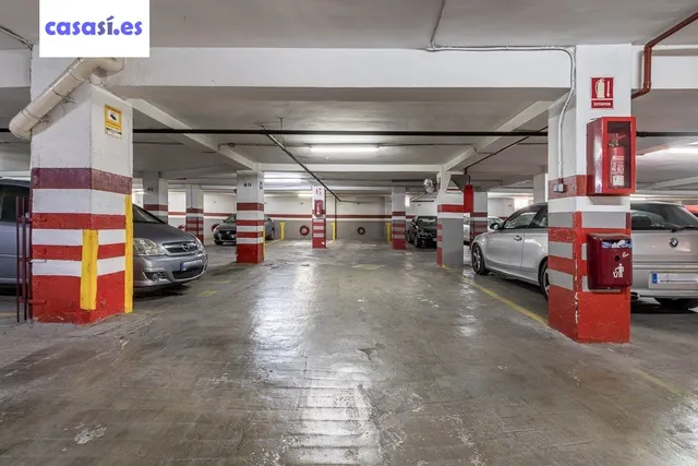 Parking a la venta en zona Hipercor — 4