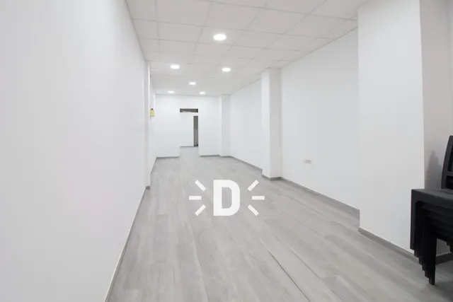 MARAVILLOSO LOCAL COMERCIAL EN ALBAL - foto 3