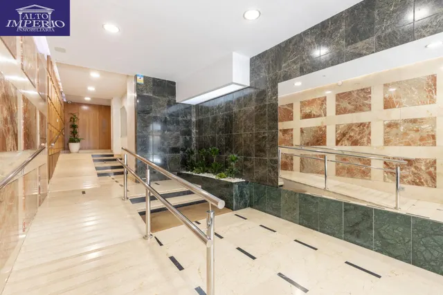 Amplia vivienda en pleno centro de Granada — 49