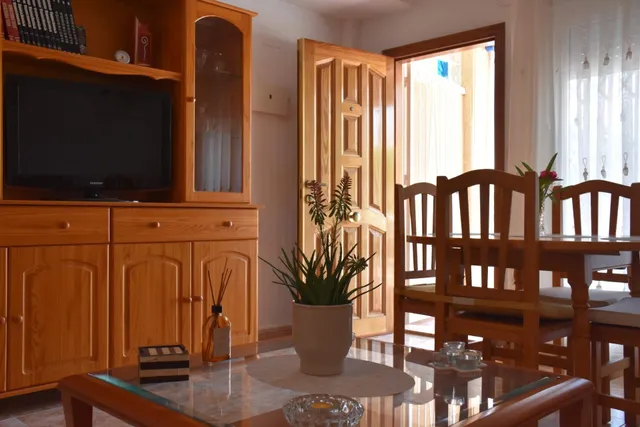 Fantastico adosado con plaza de garaje, trastero y piscina comunitaria — 22