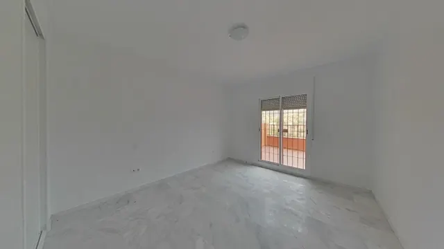 Venta de Vivienda en Marbella, Málaga. Activo Si Posesión / Alquilado / No se Puede Financiar. — 14