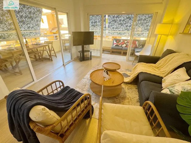 APARTAMENTO MODERNO EN EL CAMPELLO A 100 METROS DEL MAR, CON PISCINA, TERRAZA Y ZONAS COMUNES COMPLETAS — 7