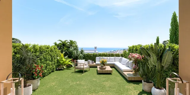 *** AMPLIO PAREADO EN ESQUINA, DE 4 DORMITORIOS, TERRAZA Y JARDIN AL SUR Y CON VISTAS AL MAR !!! — 21
