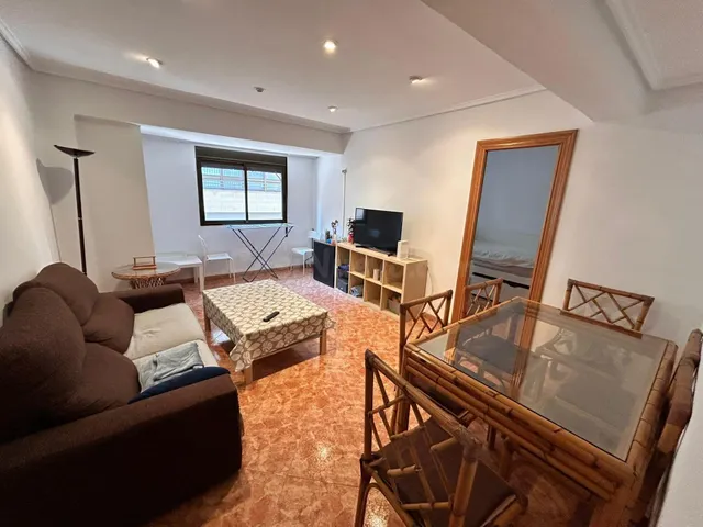 ¡Oportunidad Única en Valencia! Piso Listo Para Entrar a Viv - foto 2