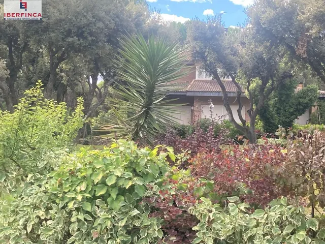 URBANIZACIÓN EL MONTICO — 10