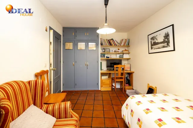 GRAN CASA EN ALBAICÍN BAJO. — 43