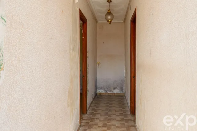 Casa con finca de 4.749 m2, cochera y granero en san martín del rey aurelio — 34