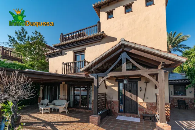 Chalet con 1as. calidades en Cenes de la Vega. - foto 4