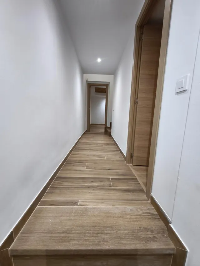 Exclusiva casa de pueblo completamente rehabilitada con piscina interior, terraza y parking en el centro de el Vendrell — 37