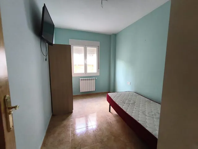 Amplia Planta Baja en el Corazón de Ocaña por €165,000 — 9