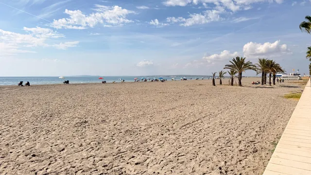 SU CASA JUNTO AL MAR EN SANTA POLA LE ESTÁ ESPERANDO — 25