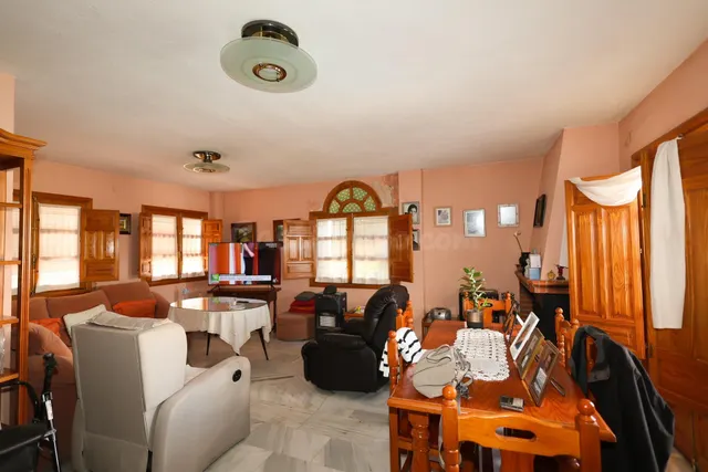 Chalet independiente con piscina en Híjar, Las Gabias — 4