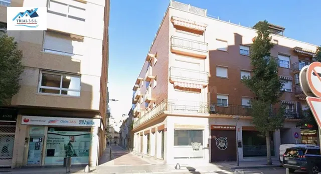 Venta de Local Comercial en Tarragona — 2