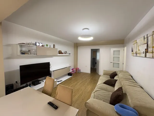Vivienda totalmente con Ascensor reformada de 3 habitaciones, muy bien equipada y junto a la Alameda — 21
