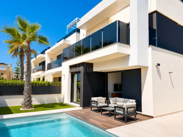 Villa 4 habitaciones 1m² en venta - Lomas de Cabo Roig